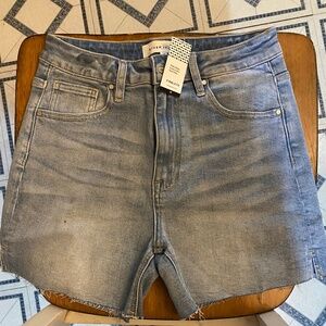 Risen Shorts